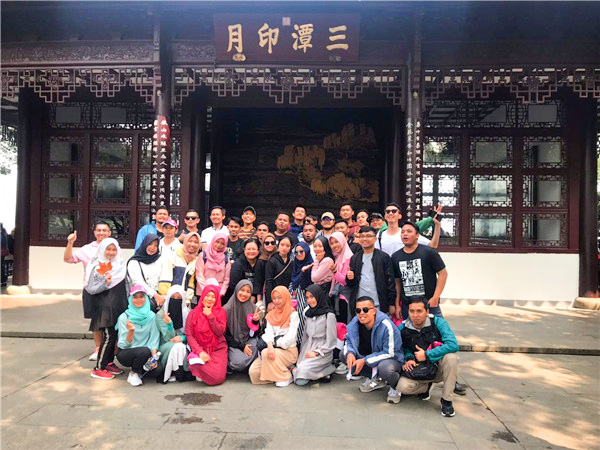 集团总部组织海表印尼培训班学员“杭州一日游”活动